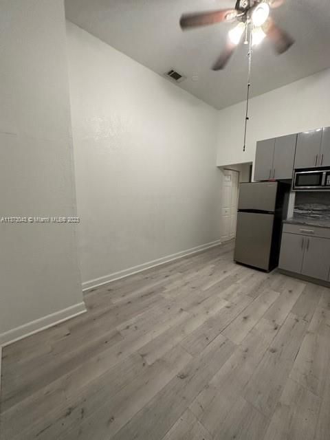 最近租的: $1,500 (1 贝兹, 1 浴室, 1872 平方英尺)