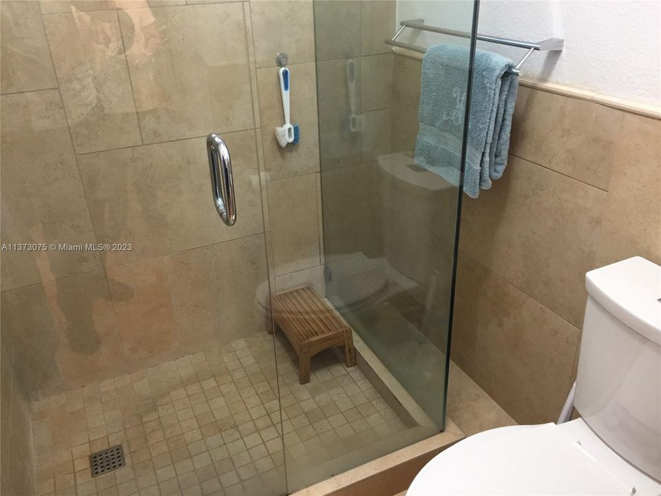 最近租的: $2,450 (2 贝兹, 2 浴室, 1290 平方英尺)