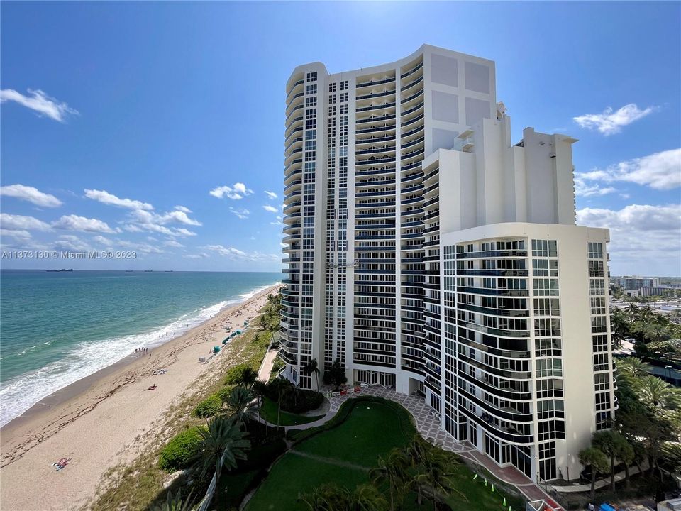 Recently Sold: $1,050,000 (3 beds, 2 baths, 2112 Square Feet)