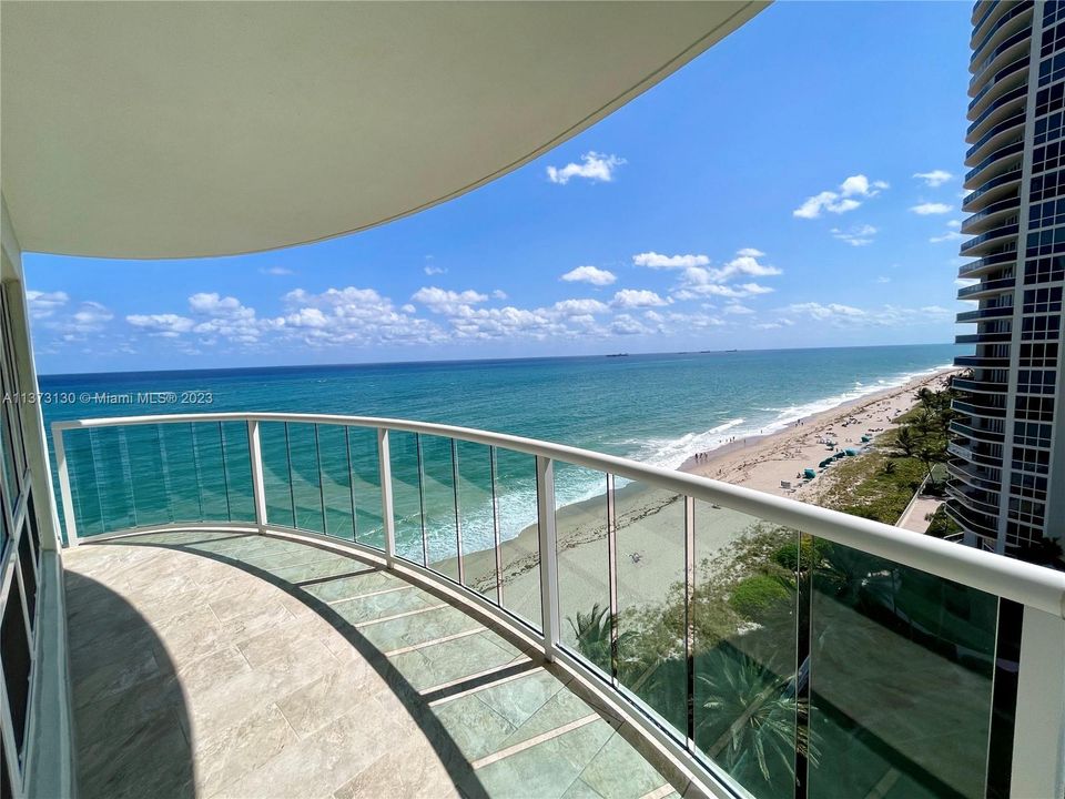 Recently Sold: $1,050,000 (3 beds, 2 baths, 2112 Square Feet)