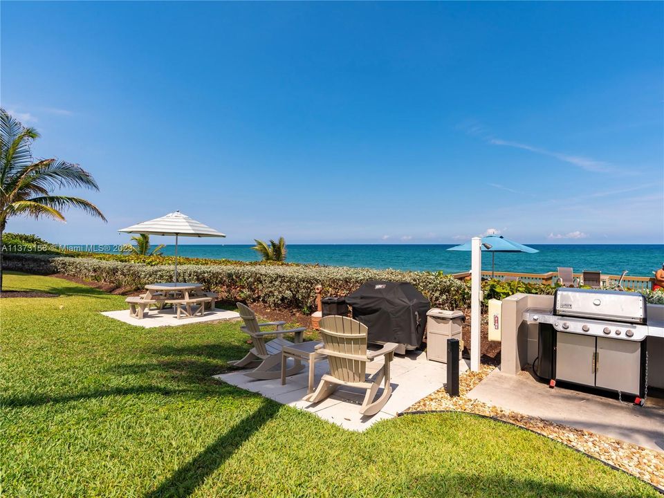 Recently Sold: $675,000 (2 beds, 2 baths, 1330 Square Feet)