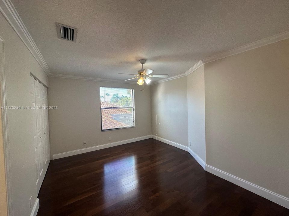 Recently Rented: $7,000 (6 beds, 4 baths, 3836 Square Feet)