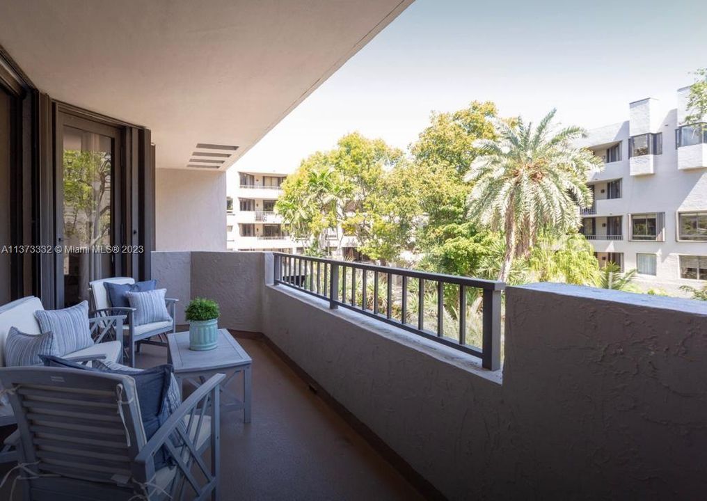 Recently Sold: $1,299,000 (3 beds, 2 baths, 1720 Square Feet)