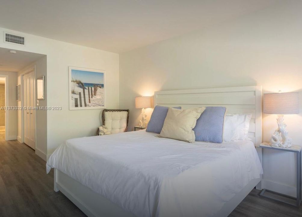 Recently Sold: $1,299,000 (3 beds, 2 baths, 1720 Square Feet)