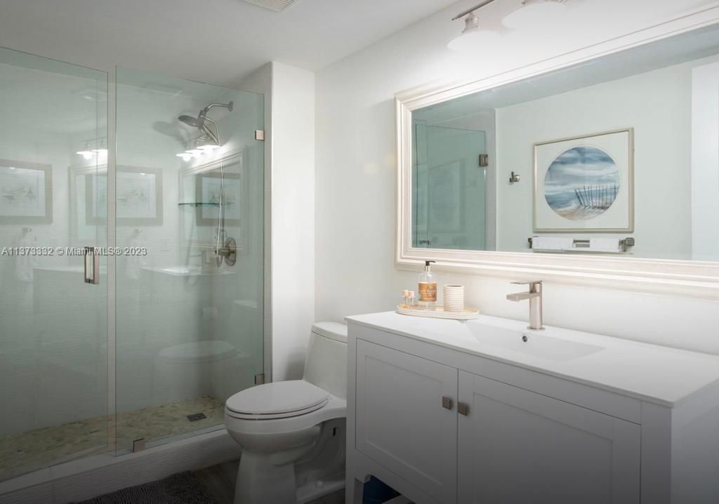 Recently Sold: $1,299,000 (3 beds, 2 baths, 1720 Square Feet)