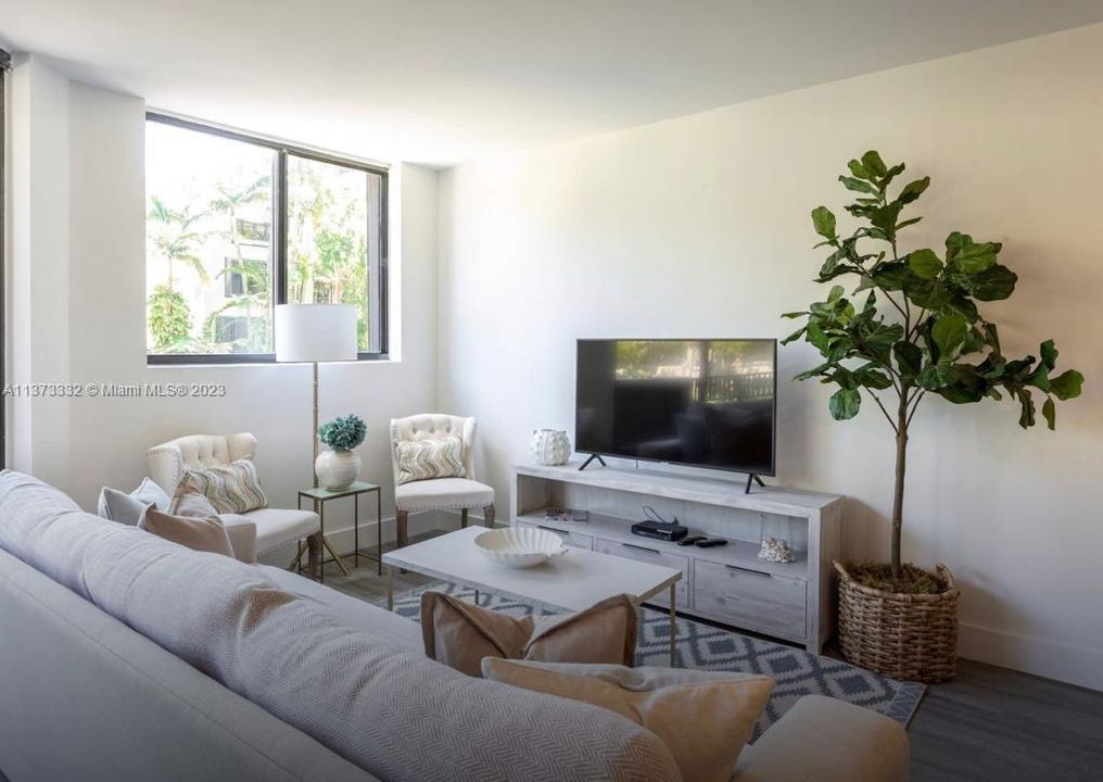 Recently Sold: $1,299,000 (3 beds, 2 baths, 1720 Square Feet)