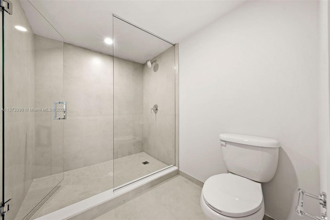 Недавно арендовано: $4,750 (2 спален, 2 ванн, 1404 Квадратных фут)