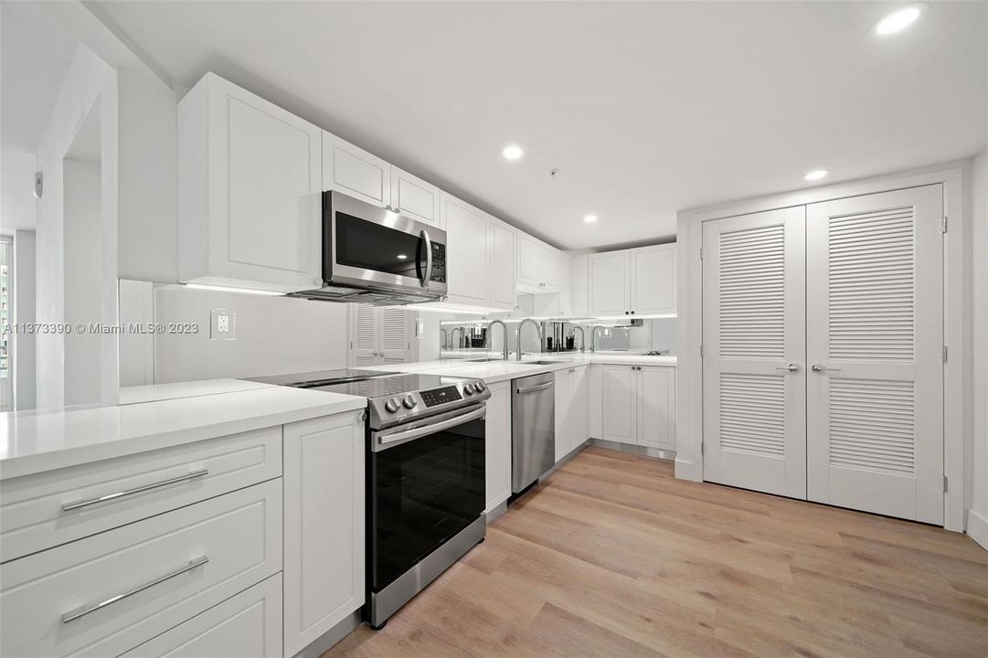 Недавно арендовано: $4,750 (2 спален, 2 ванн, 1404 Квадратных фут)