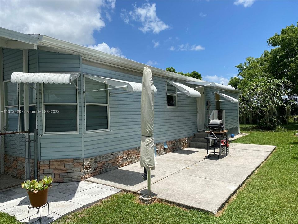 Recently Sold: $245,000 (2 beds, 2 baths, 1170 Square Feet)