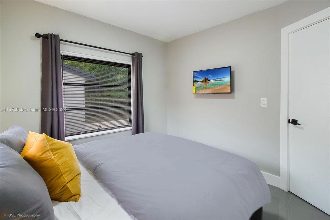 Recientemente alquilado: $6,300 (3 camas, 2 baños, 1565 Pies cuadrados)