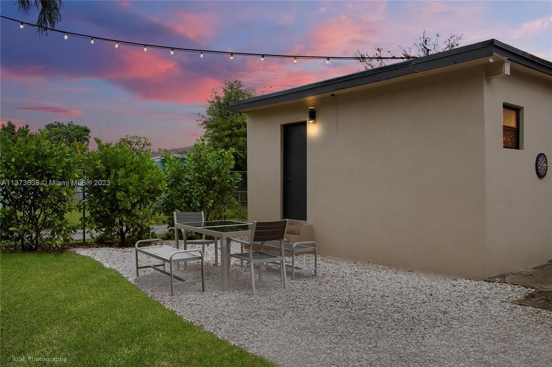 Recientemente alquilado: $6,300 (3 camas, 2 baños, 1565 Pies cuadrados)