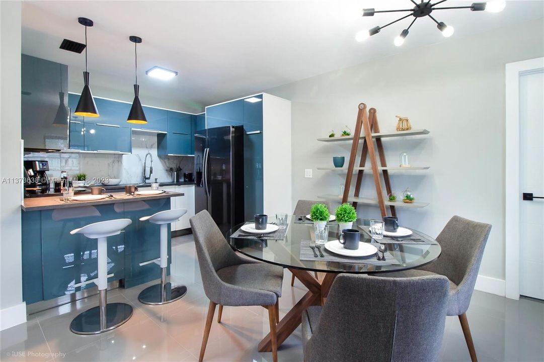 Recientemente alquilado: $6,300 (3 camas, 2 baños, 1565 Pies cuadrados)