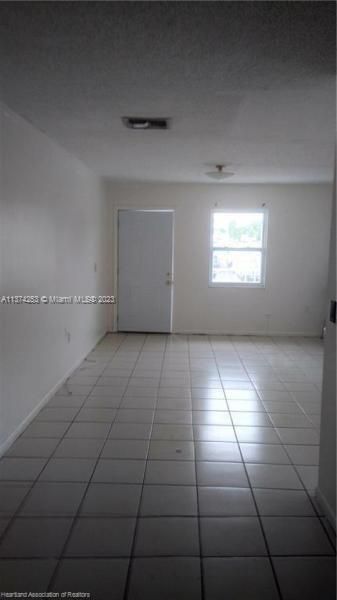 Recently Rented: $1,000 (2 beds, 1 baths, 0 Square Feet)