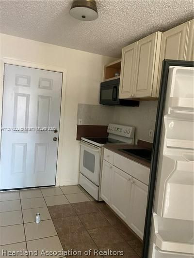 Recently Rented: $1,000 (2 beds, 1 baths, 0 Square Feet)