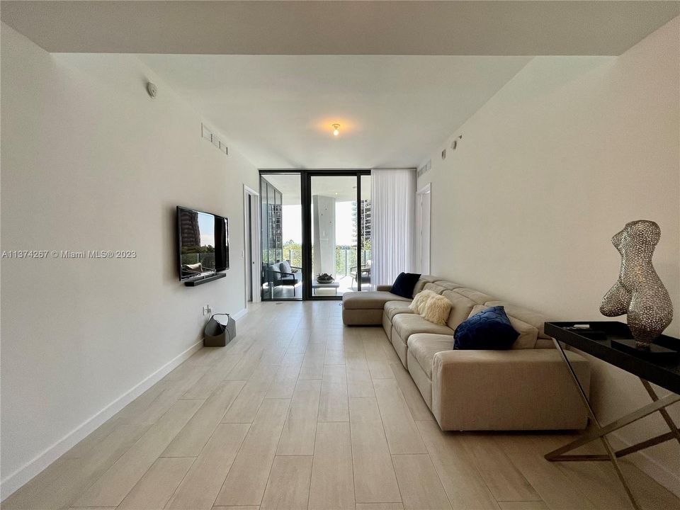 Recently Sold: $1,750,000 (3 beds, 2 baths, 1281 Square Feet)