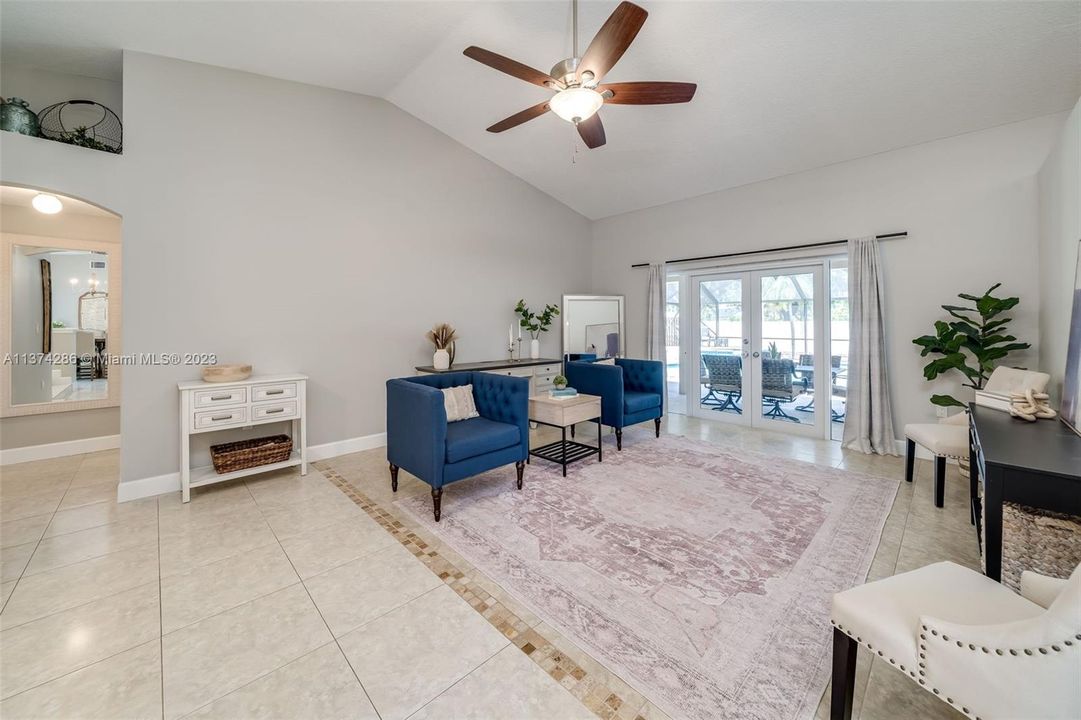 Recently Sold: $750,000 (4 beds, 2 baths, 2301 Square Feet)