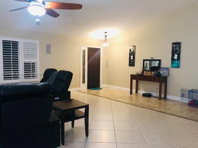 Recently Sold: $520,000 (3 beds, 2 baths, 1769 Square Feet)