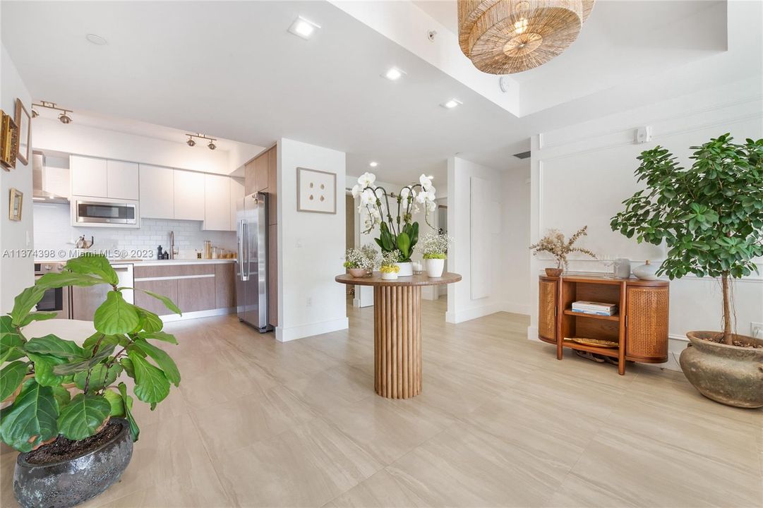 Recently Sold: $799,000 (2 beds, 2 baths, 1577 Square Feet)