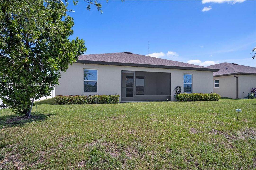 Recently Sold: $340,000 (3 beds, 2 baths, 1542 Square Feet)