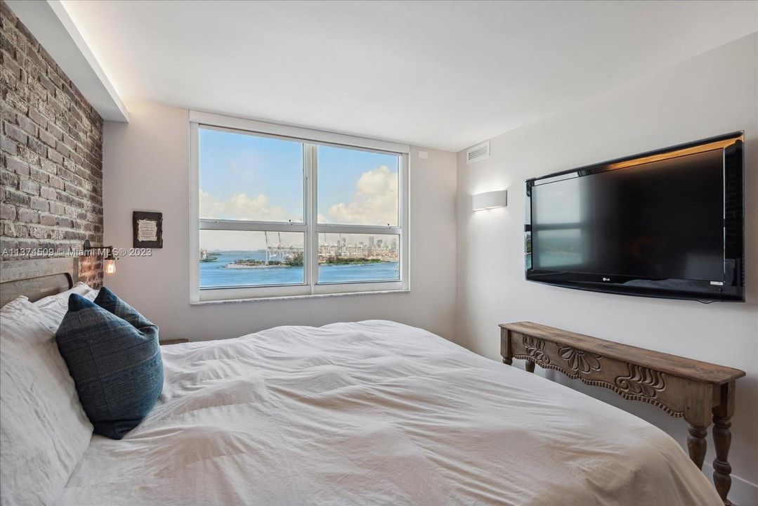 Vendido Recientemente: $1,595,000 (2 camas, 2 baños, 1130 Pies cuadrados)