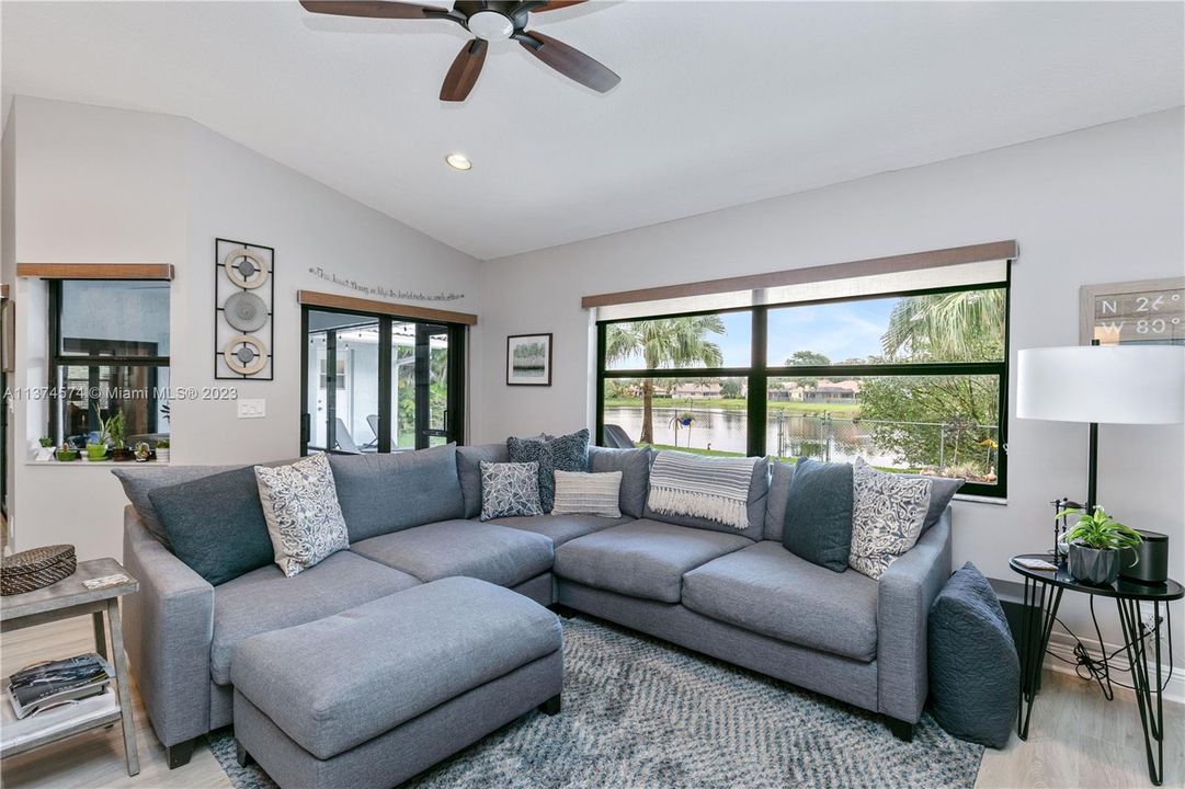 Recently Sold: $725,000 (4 beds, 2 baths, 2133 Square Feet)