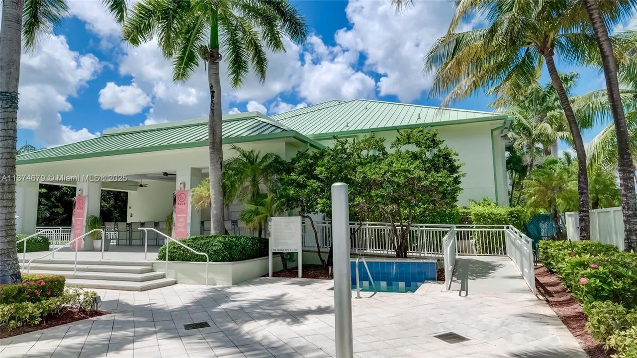 На продажу: $150,000 (1 спален, 1 ванн, 705 Квадратных фут)