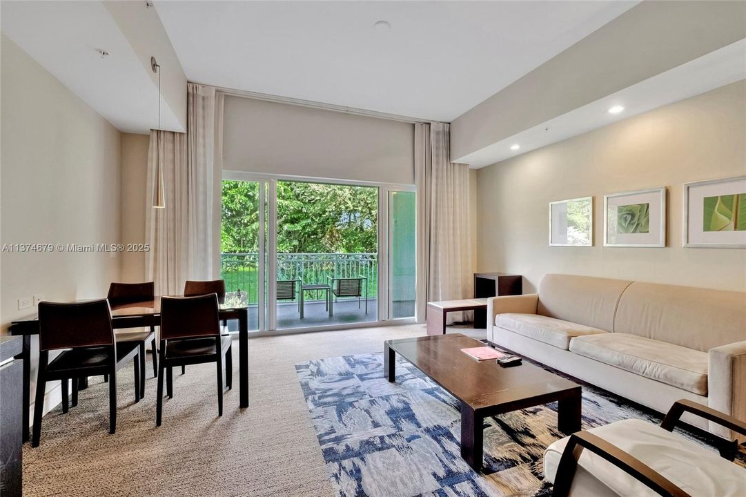 На продажу: $150,000 (1 спален, 1 ванн, 705 Квадратных фут)