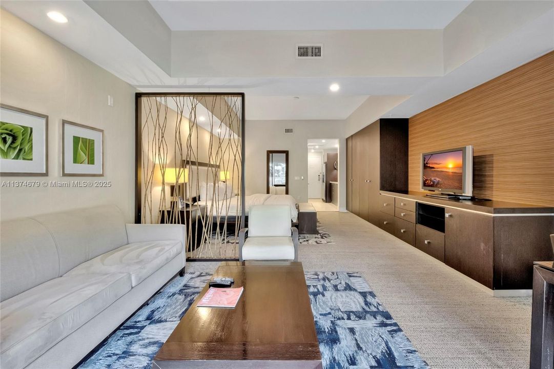 На продажу: $150,000 (1 спален, 1 ванн, 705 Квадратных фут)