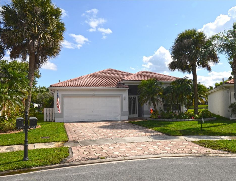 Recently Sold: $719,999 (3 beds, 2 baths, 1734 Square Feet)
