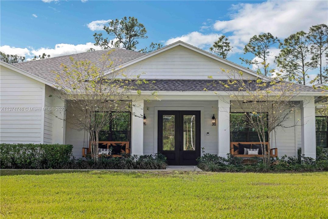 Recently Sold: $2,900,000 (5 beds, 3 baths, 4802 Square Feet)