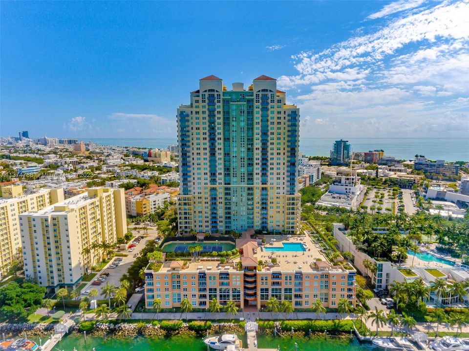 Recently Sold: $630,000 (1 beds, 1 baths, 740 Square Feet)