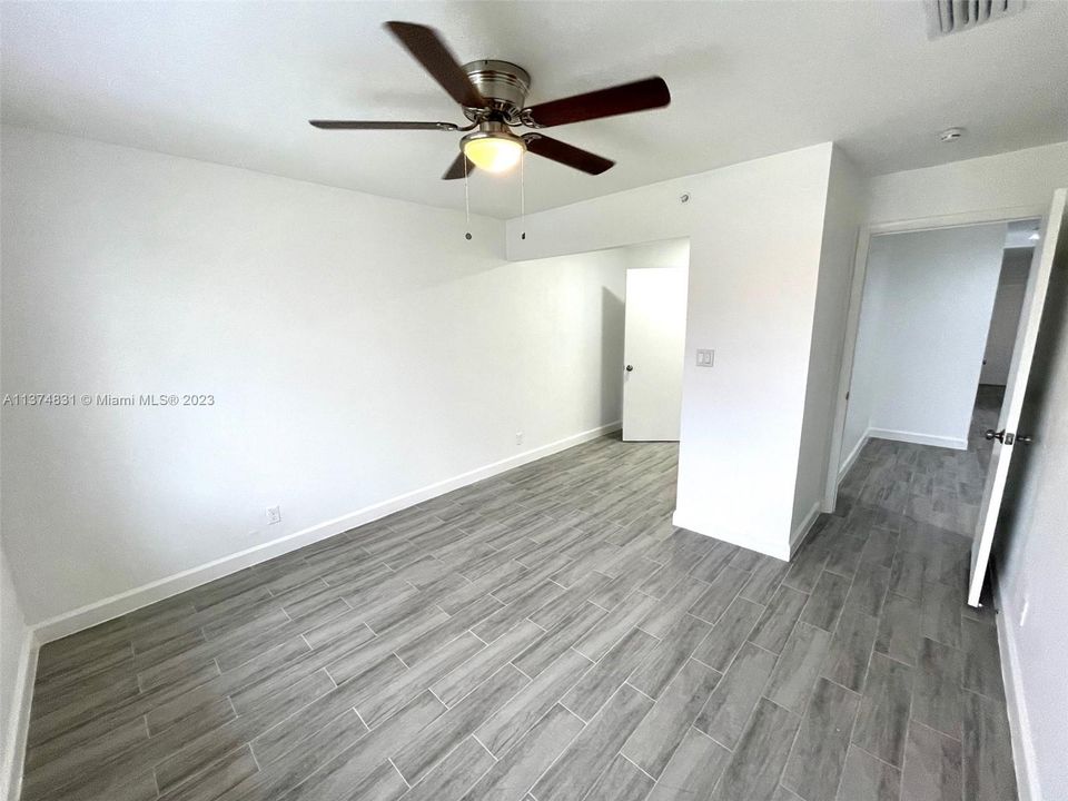 Recently Rented: $2,500 (3 beds, 2 baths, 3600 Square Feet)