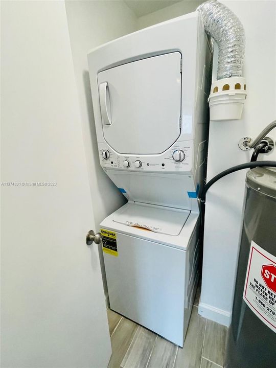 Recently Rented: $2,500 (3 beds, 2 baths, 3600 Square Feet)