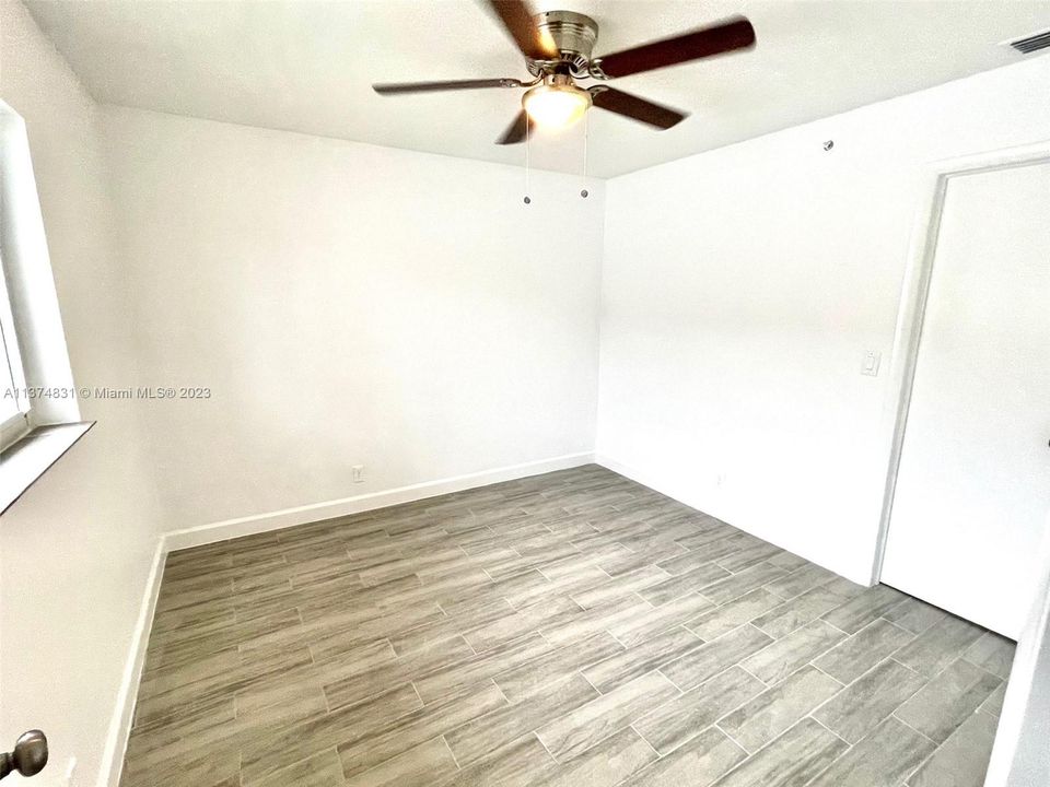 Recently Rented: $2,500 (3 beds, 2 baths, 3600 Square Feet)