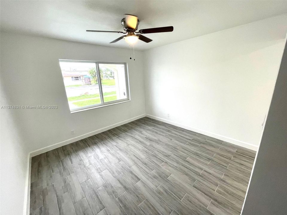 Recently Rented: $2,500 (3 beds, 2 baths, 3600 Square Feet)