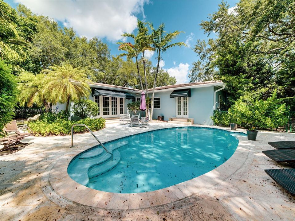 Recently Sold: $1,875,000 (4 beds, 3 baths, 2162 Square Feet)