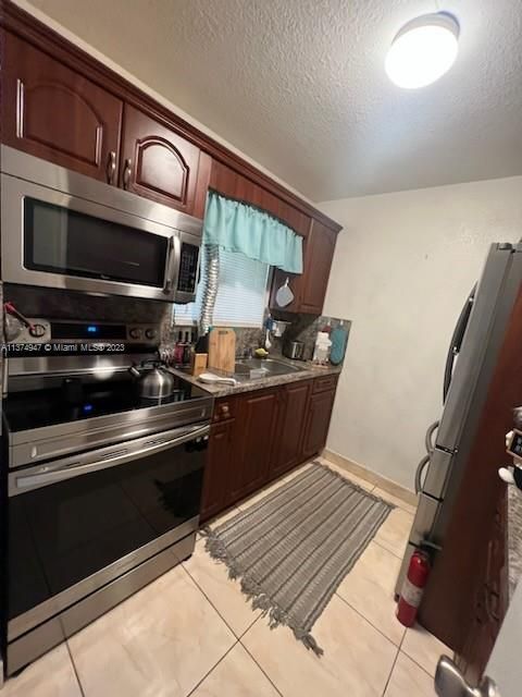 Recently Sold: $112,180 (1 beds, 1 baths, 616 Square Feet)