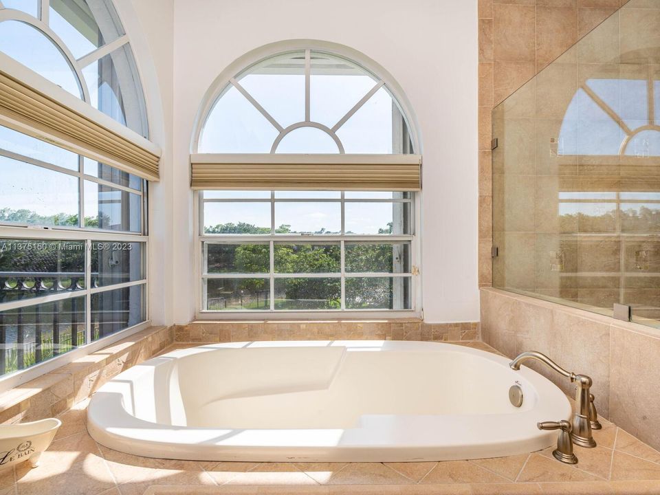 Недавно арендовано: $10,000 (5 спален, 3 ванн, 2973 Квадратных фут)