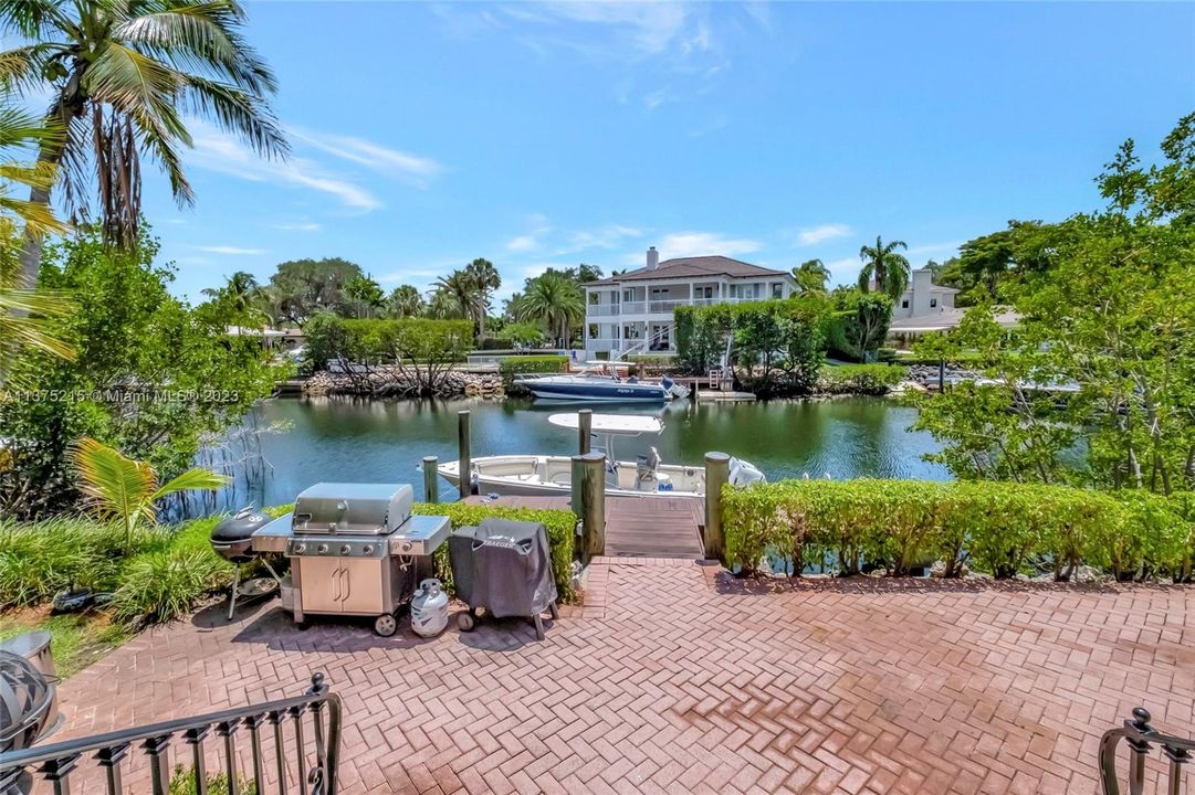 Recently Sold: $4,499,000 (5 beds, 4 baths, 3542 Square Feet)