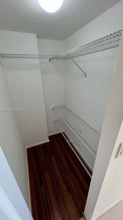 Recently Rented: $1,999 (1 beds, 1 baths, 741 Square Feet)