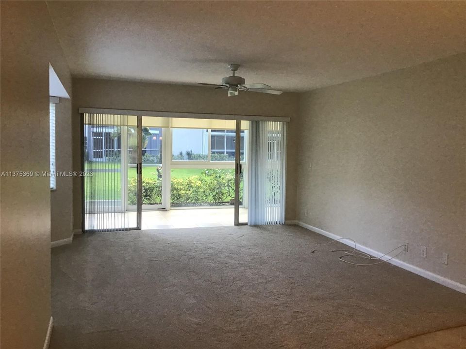 Recently Rented: $2,500 (2 beds, 2 baths, 910 Square Feet)