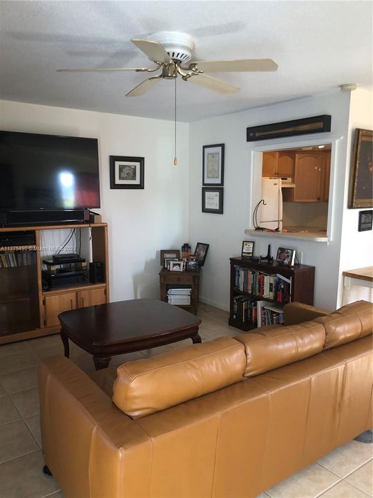 Recently Sold: $75,000 (1 beds, 1 baths, 646 Square Feet)