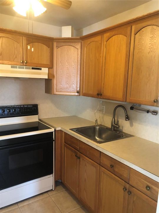 Recently Sold: $75,000 (1 beds, 1 baths, 646 Square Feet)