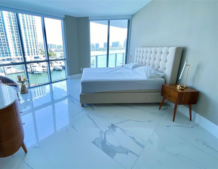 Recently Rented: $5,900 (2 beds, 2 baths, 1459 Square Feet)