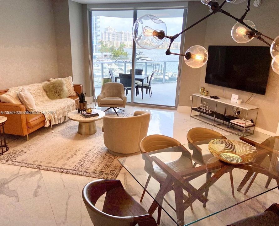 Recently Rented: $5,900 (2 beds, 2 baths, 1459 Square Feet)