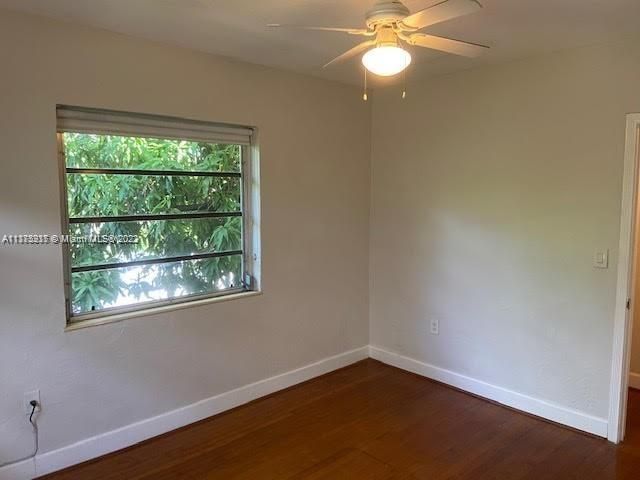 For Sale: $275,000 (1 beds, 1 baths, 610 Square Feet)