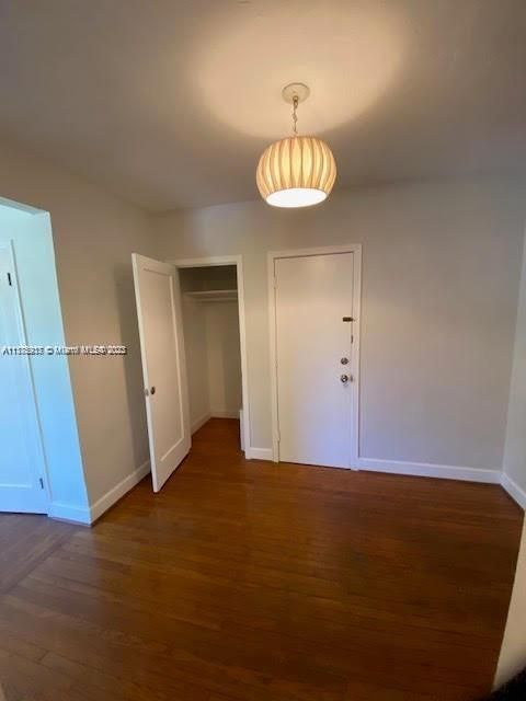 For Sale: $270,000 (1 beds, 1 baths, 610 Square Feet)