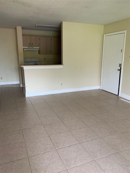 Vendido Recientemente: $200,000 (1 camas, 1 baños, 734 Pies cuadrados)