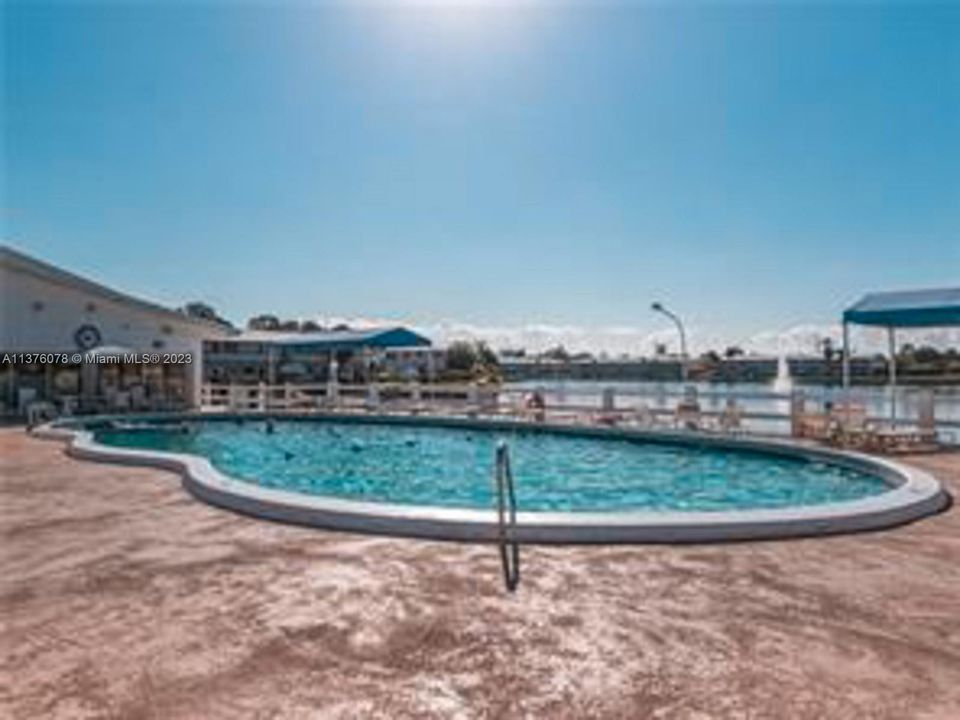 Recently Sold: $90,000 (1 beds, 1 baths, 625 Square Feet)