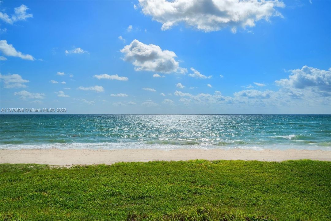 Недавно продано: $22,999,000 (8 спален, 8 ванн, 8857 Квадратных фут)